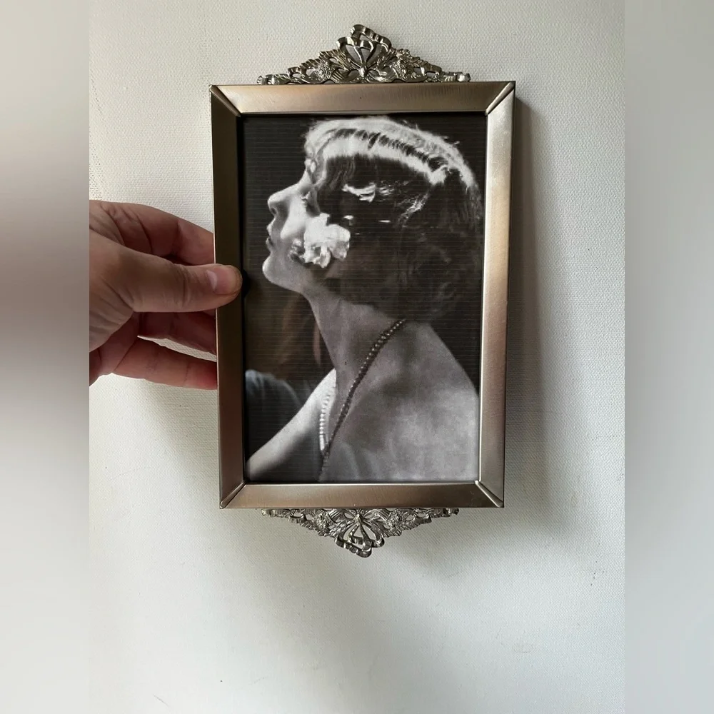 Silver  Vintage ornate wall picture frame 9.5”x5.5”